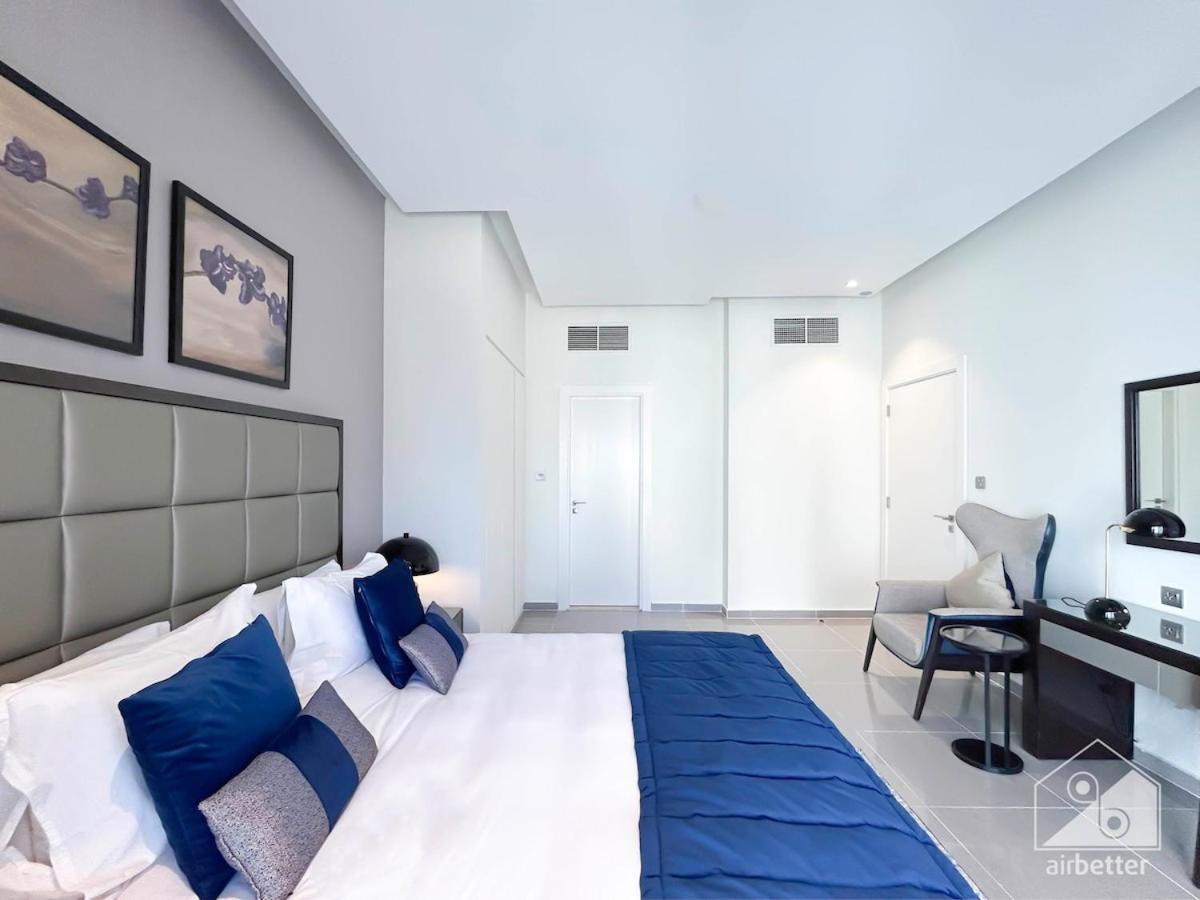 Luxury Stay At Damac Majestine With Balcony & Views ドバイ エクステリア 写真