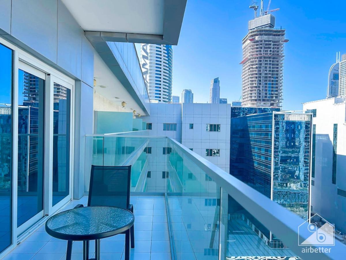 Luxury Stay At Damac Majestine With Balcony & Views ドバイ エクステリア 写真