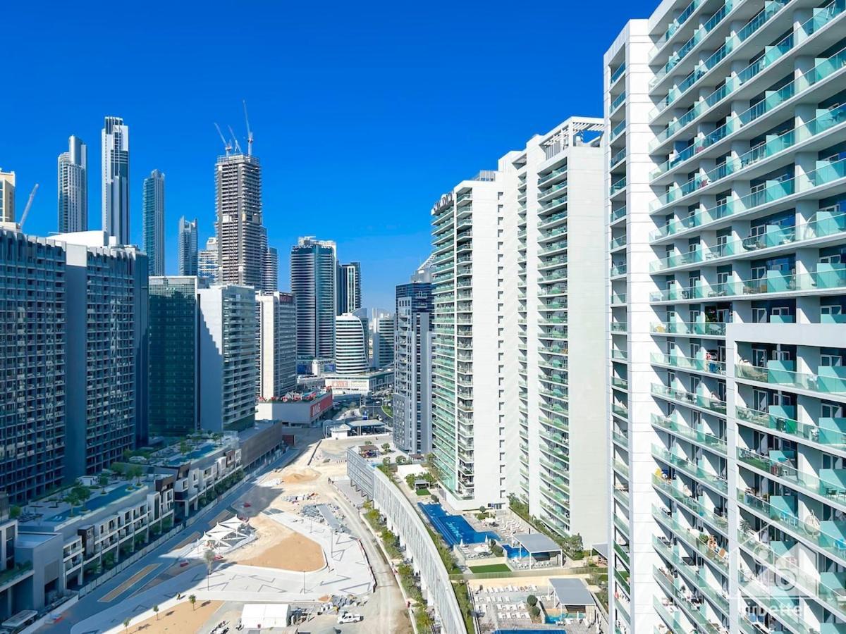 Luxury Stay At Damac Majestine With Balcony & Views ドバイ エクステリア 写真